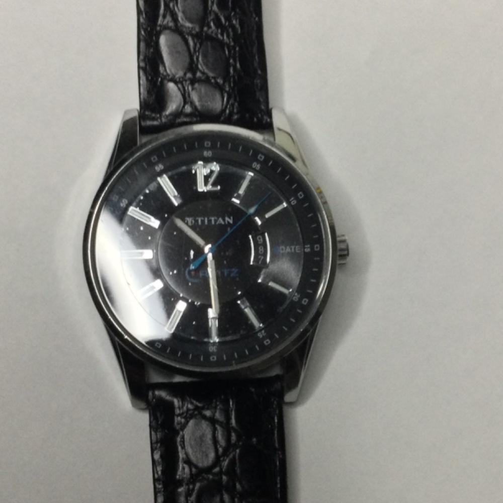 TITAN WATCH - Picture 5 of 5